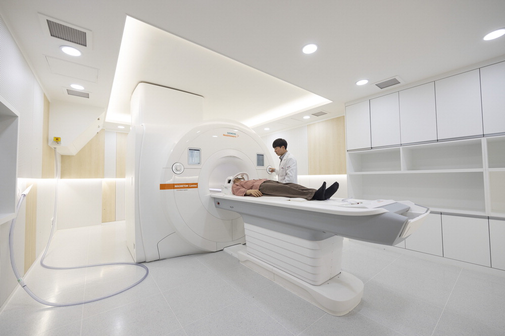 3.0T MRI 자기공명영상장비 검진실 전경